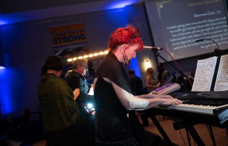 Pianist for Eight to the Bar